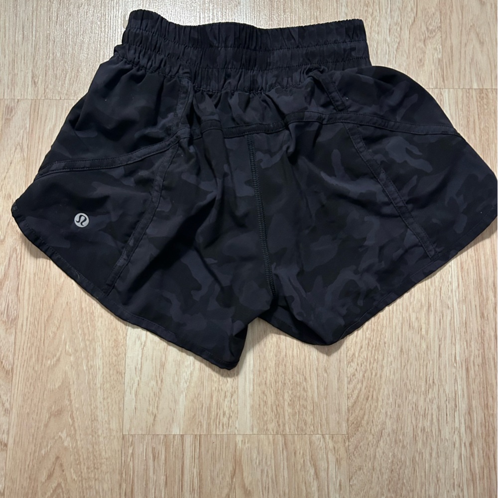 Black camo lululemon shorts